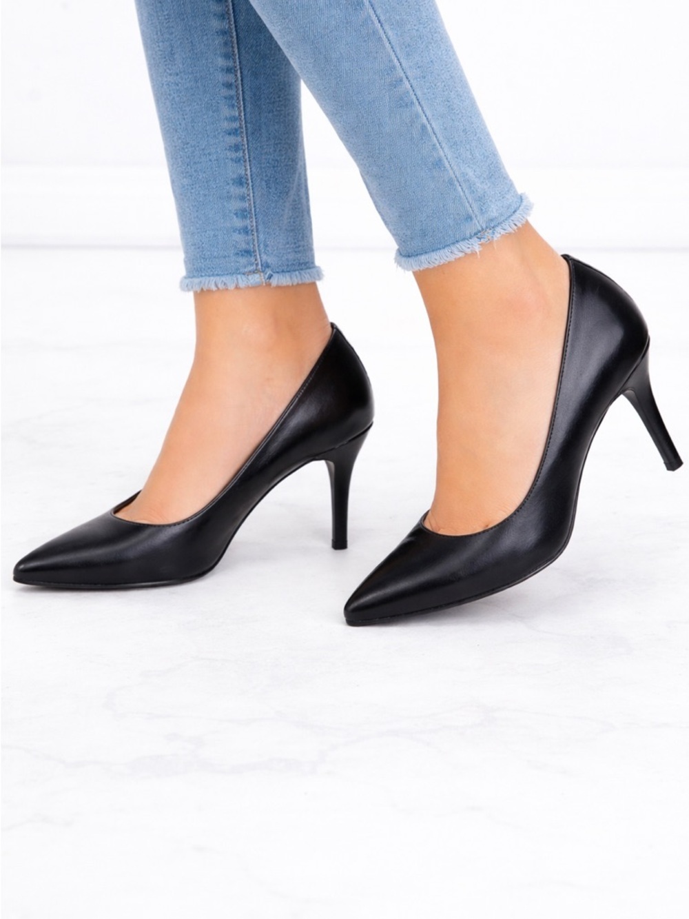 [MK] Classic Black Leather Pumps